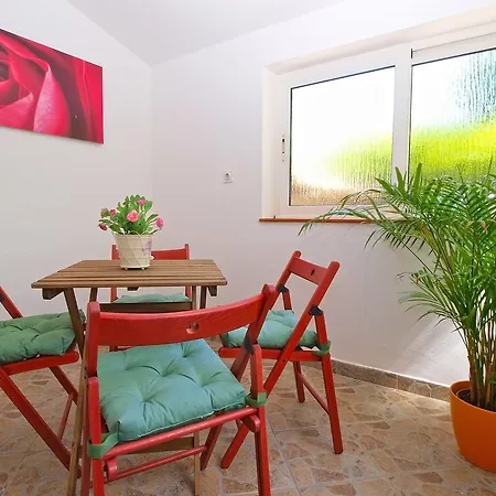 Διαμέρισμα Eugen 1346 *