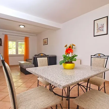 Eugen 1346 Appartamento Pola