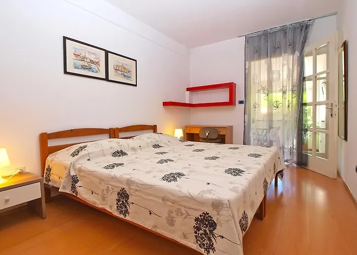 Eugen 1346 Apartman