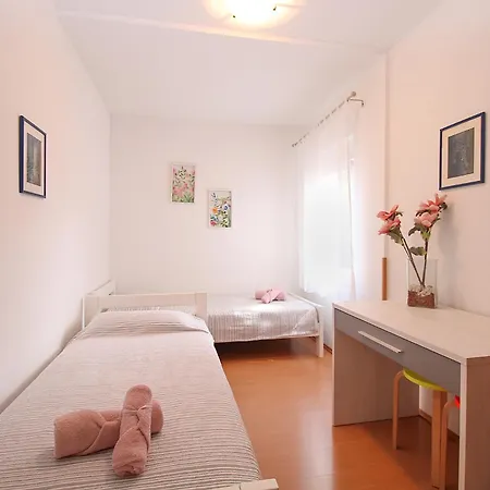 Apartament Eugen 1346 *