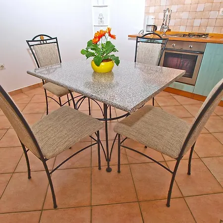 Eugen 1346 プーラ