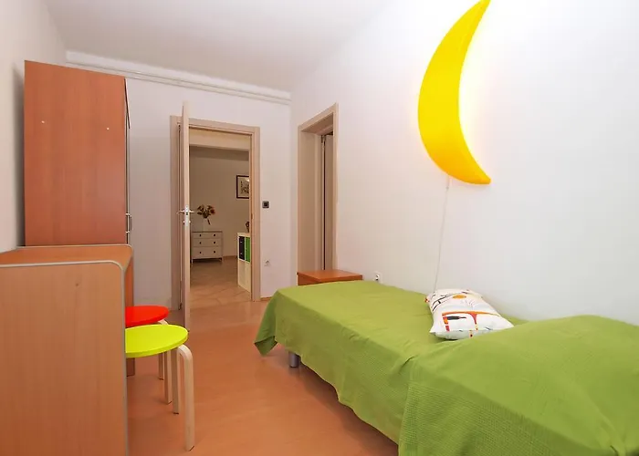 Eugen 1346 Apartman *