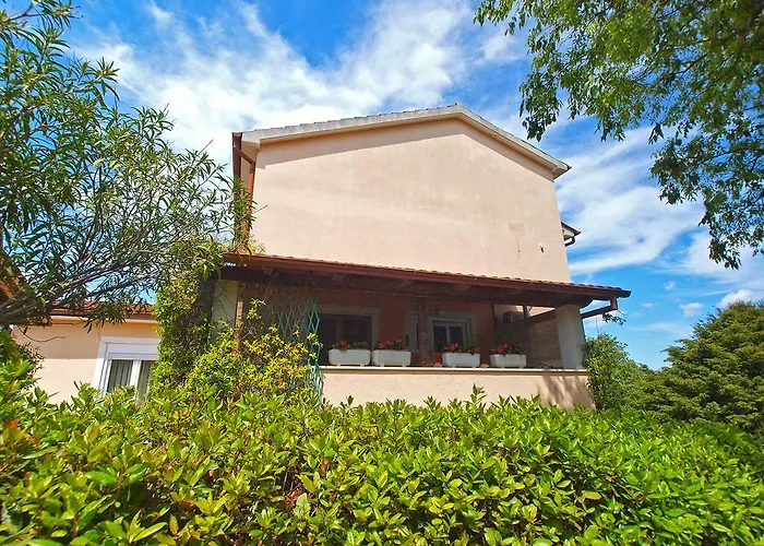 Eugen 1346 Apartman *