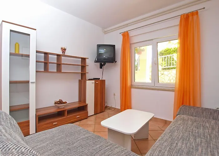 Eugen 1346 Apartman